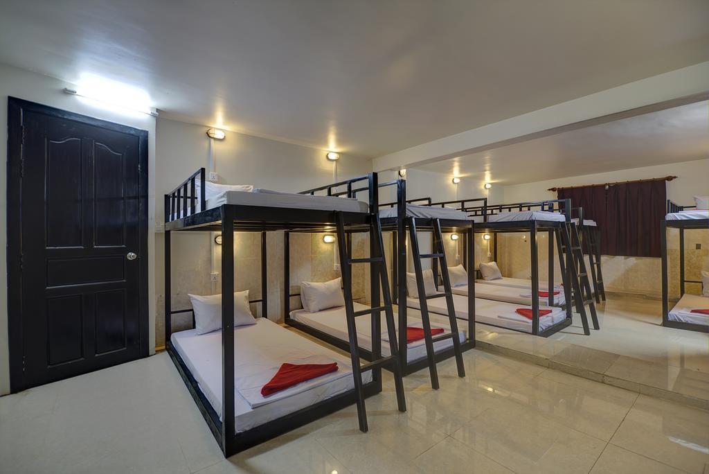 Single Bed in 10-Bed Mixed Dormitory Room